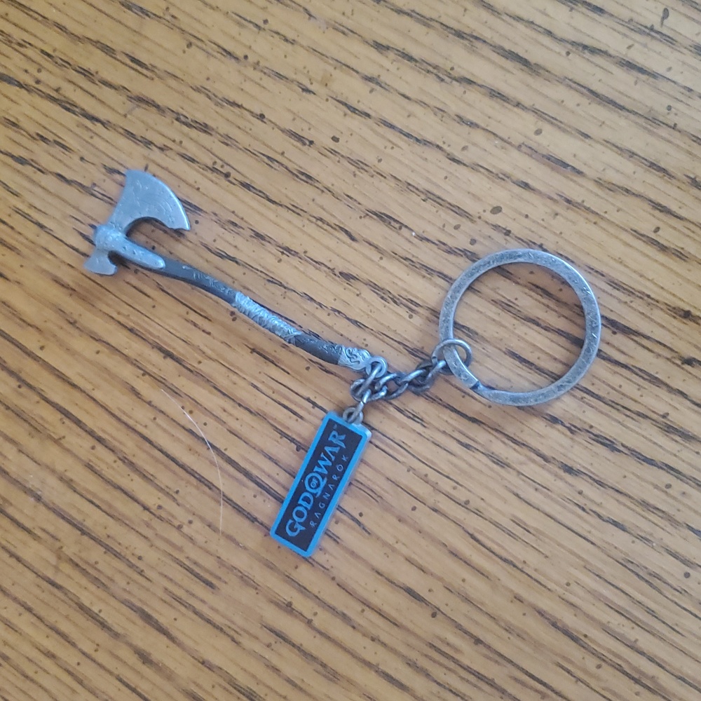 God Of War Ragnarok Keychain - Picture 2 of 5